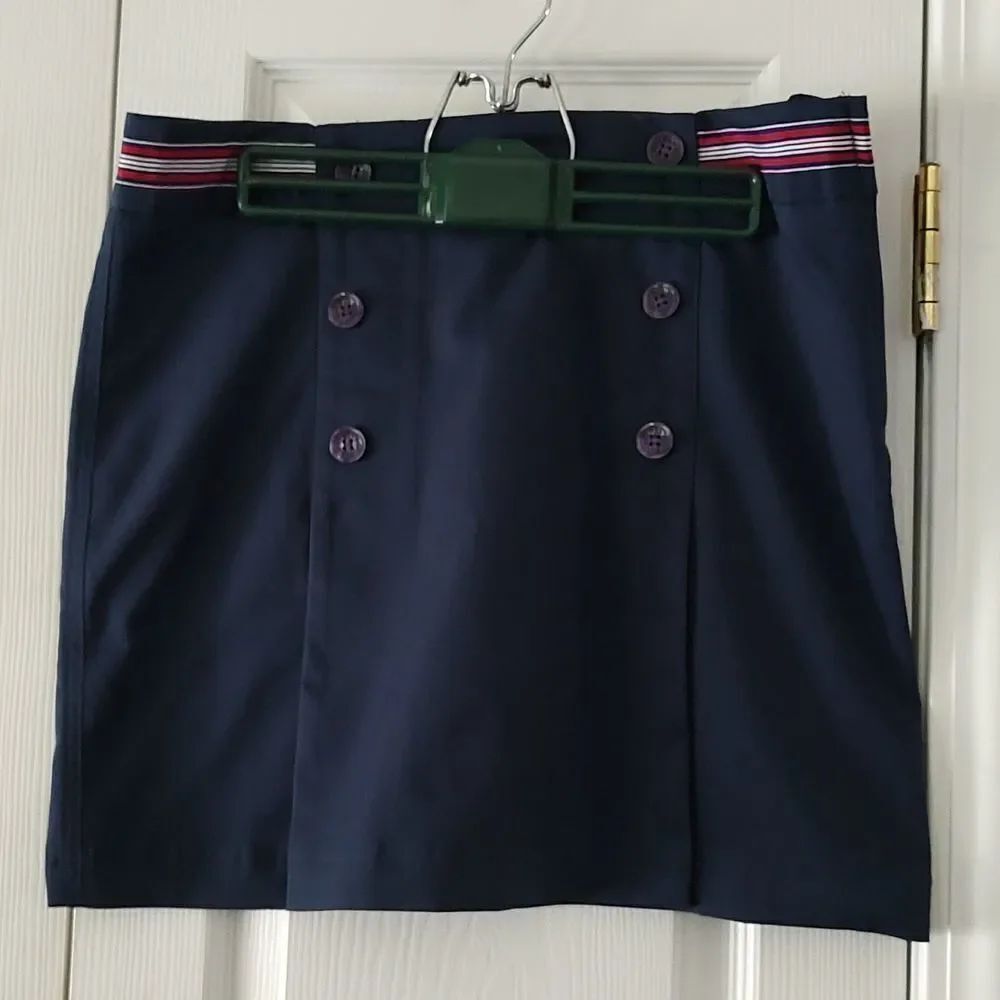 Lija Women’s Size 8 Golf/Tennis Skort Skirt Shorts Navy Blue Back Pocket